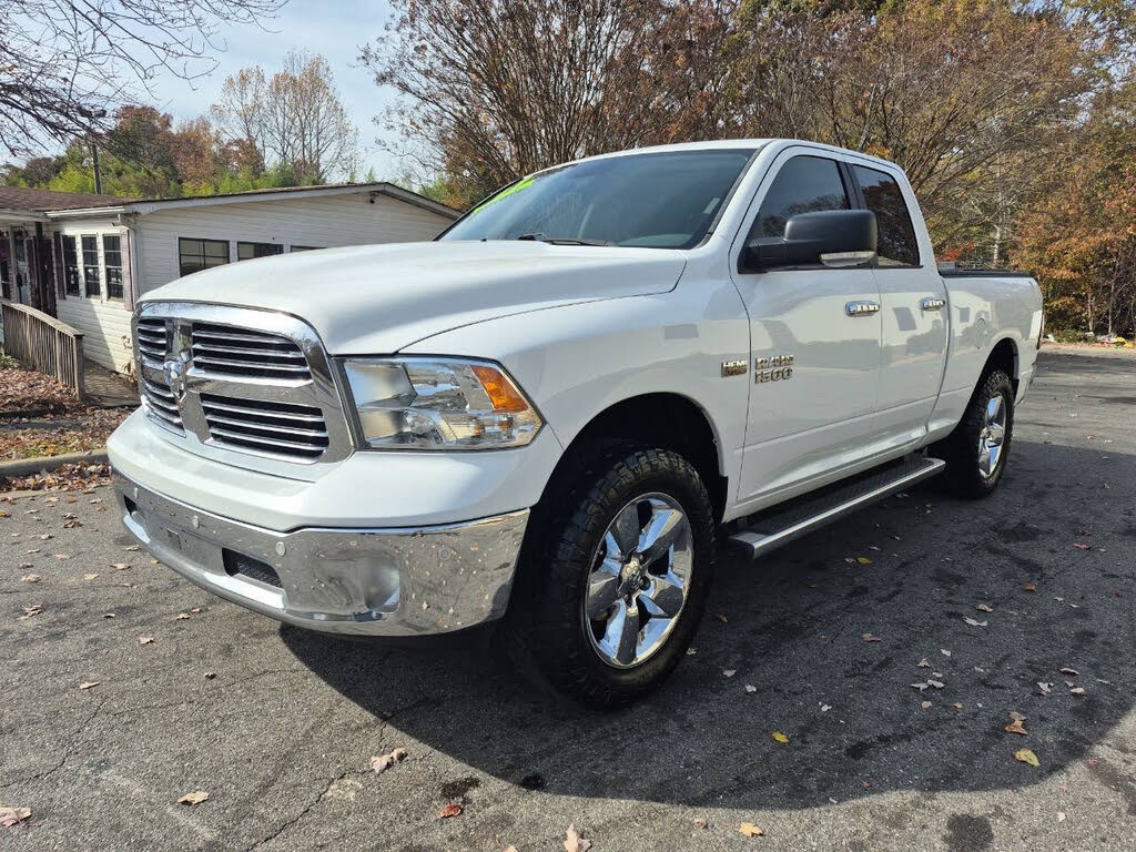 2017 RAM 1500 SLT Quad Cab 4WD