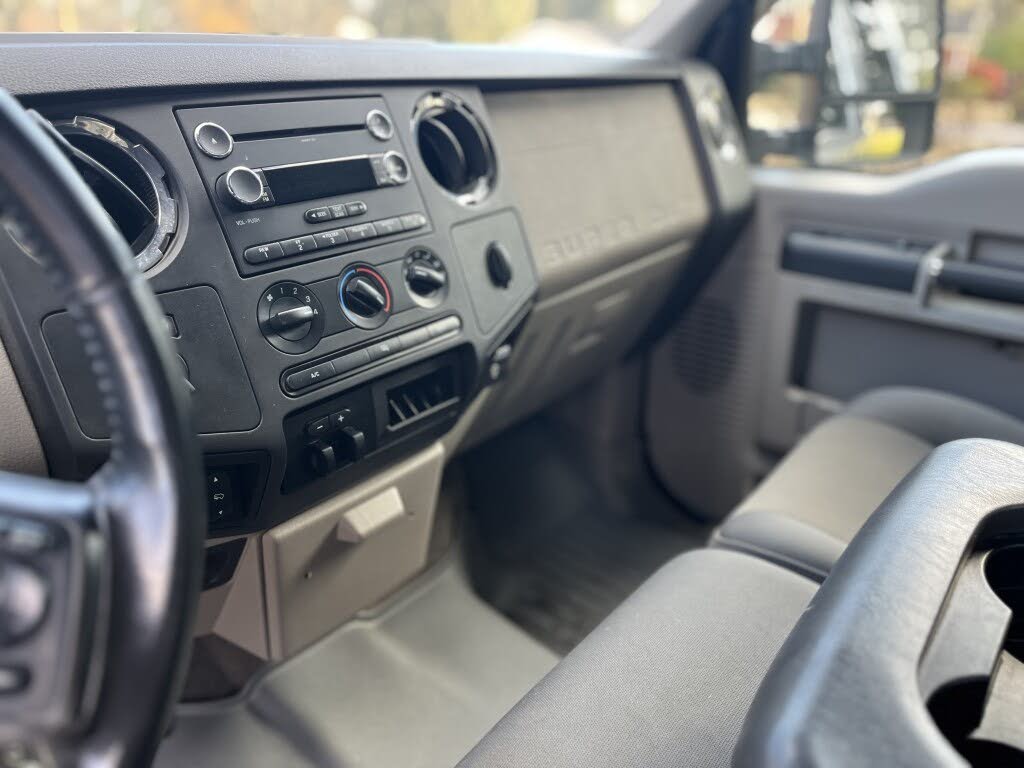 2010 Ford F-250 Super Duty XLT Crew Cab 4WD