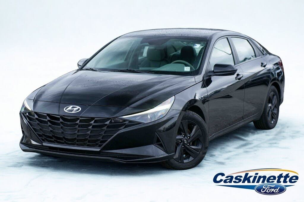 2022 Hyundai Elantra SEL FWD