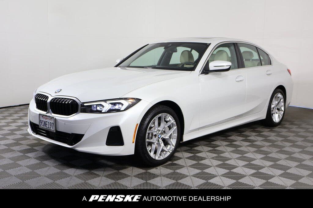 2025 BMW 3 Series 330i RWD