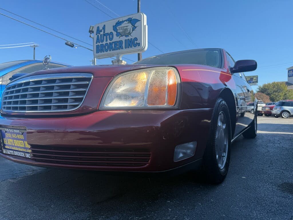2000 Cadillac DeVille Sedan FWD