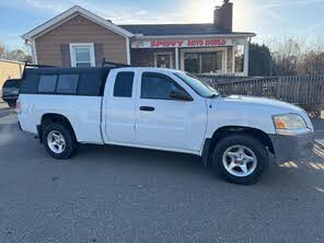 Mitsubishi Raider LS