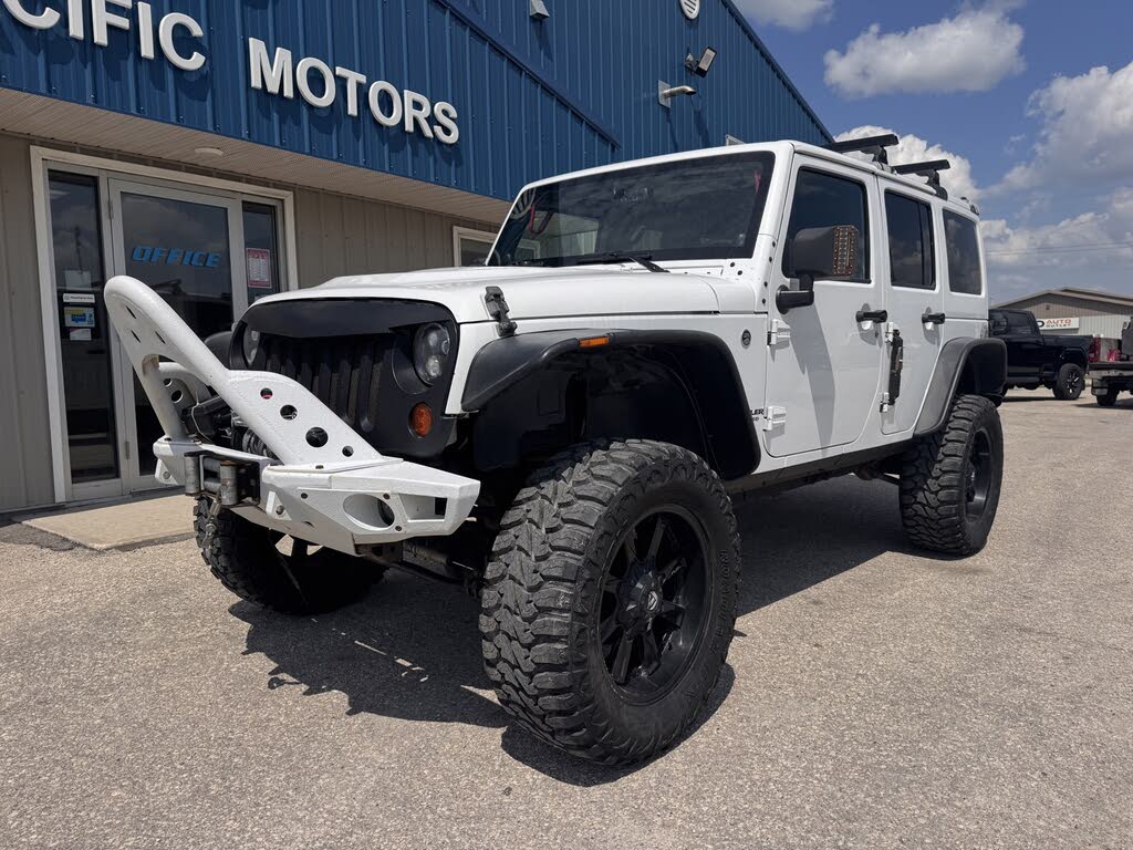 2013 Jeep Wrangler Unlimited Sahara 4WD