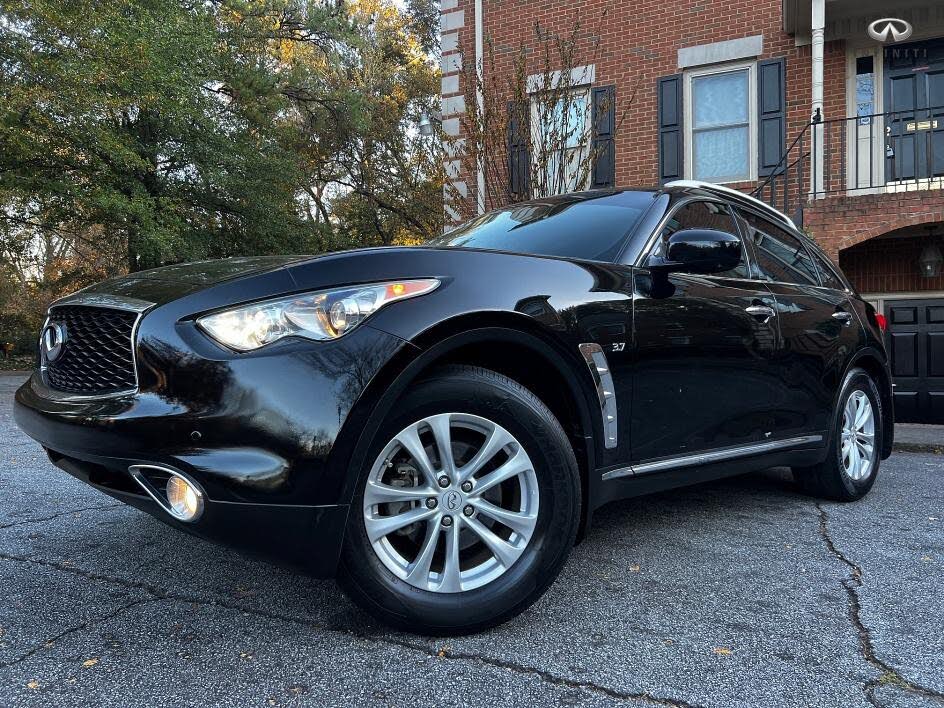 2017 INFINITI QX70 RWD