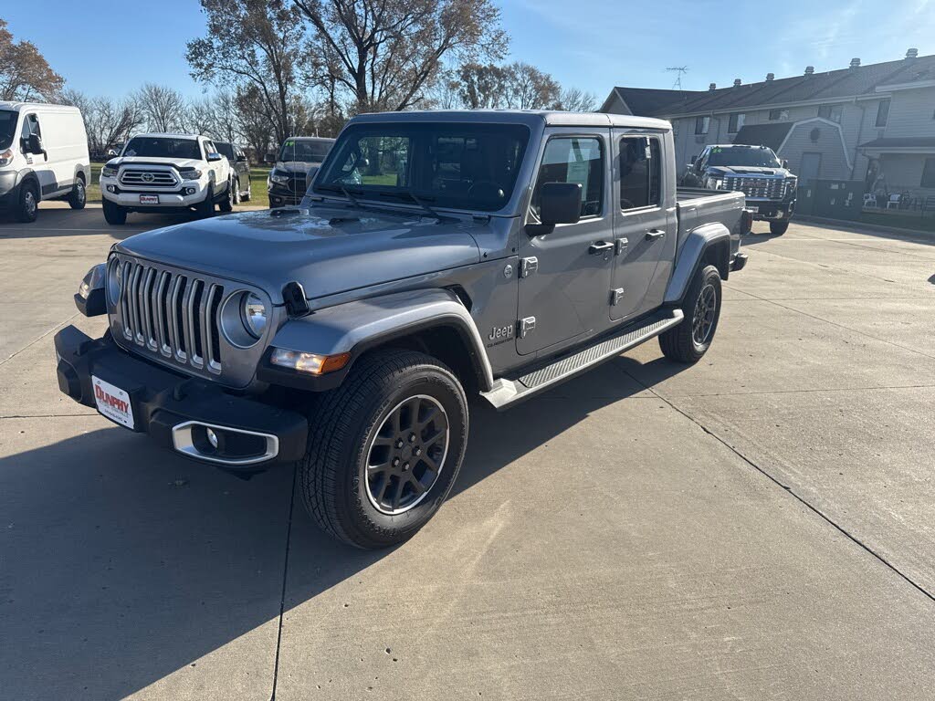 2021 Jeep Gladiator Overland Crew Cab 4WD