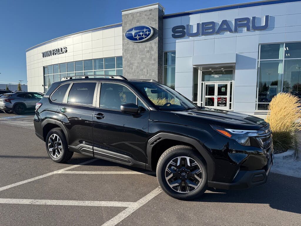 2025 Subaru Forester Premium Crossover AWD
