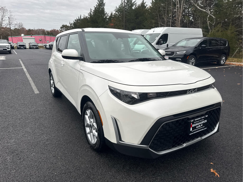 2025 Kia Soul LX FWD