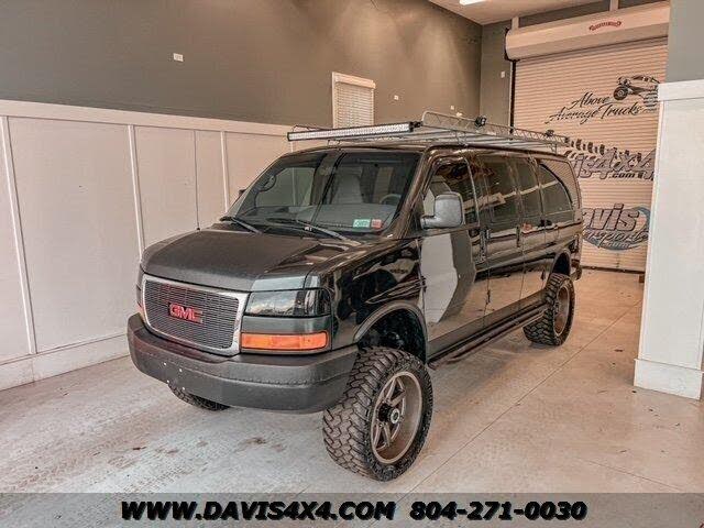 2003 GMC Savana 2500 Passenger Van