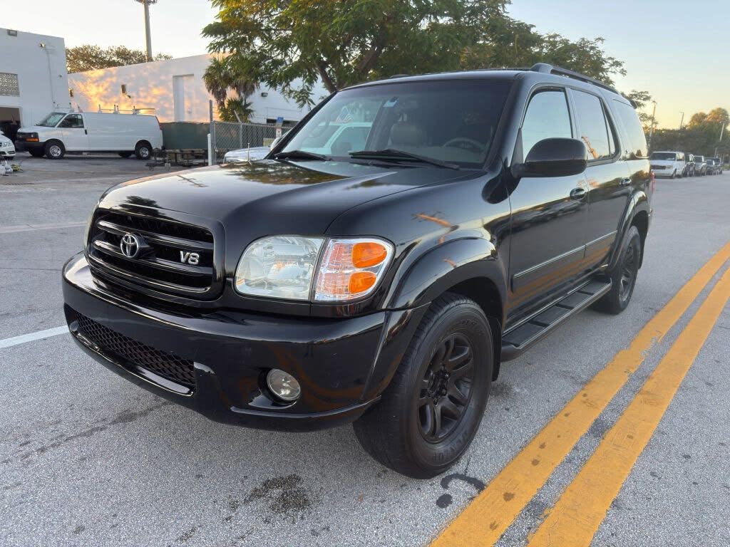 2004 Toyota Sequoia SR5