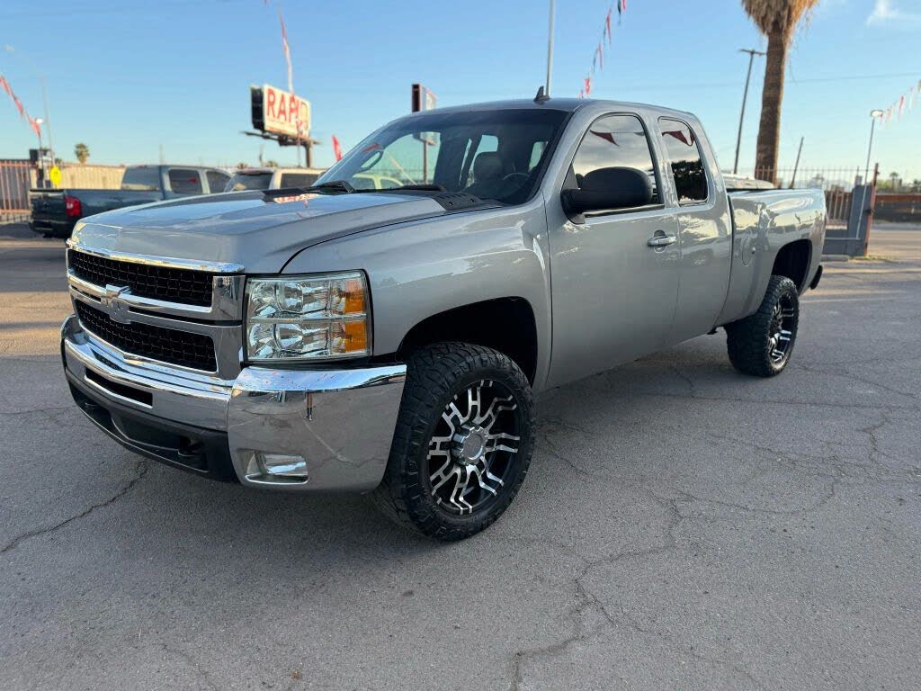 2007 Chevrolet Silverado 2500HD LTZ Extended Cab RWD