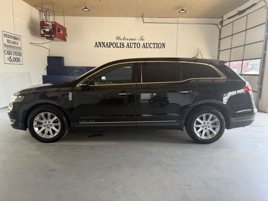 2016 Lincoln MKT Livery Fleet AWD
