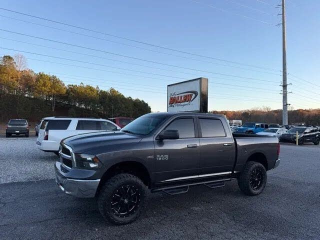 2017 RAM 1500 SLT Crew Cab 4WD