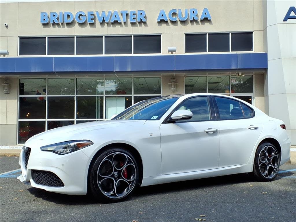 2022 Alfa Romeo Giulia Ti AWD