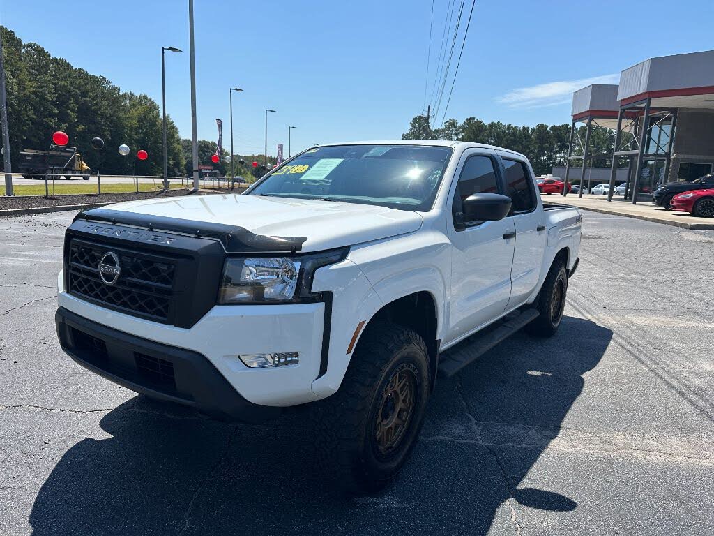 2022 Nissan Frontier S Crew Cab 4WD