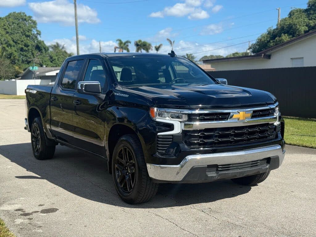 2025 Chevrolet Silverado 1500 LT Crew Cab 4WD
