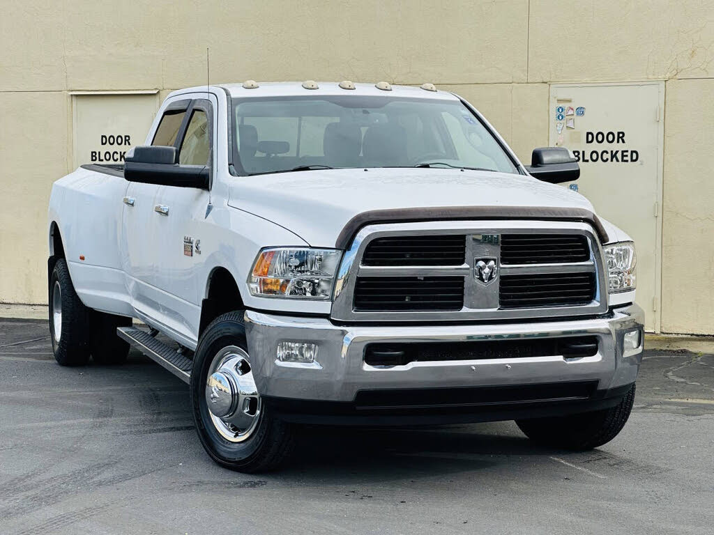 2012 RAM 3500 SLT Crew Cab LB DRW 4WD
