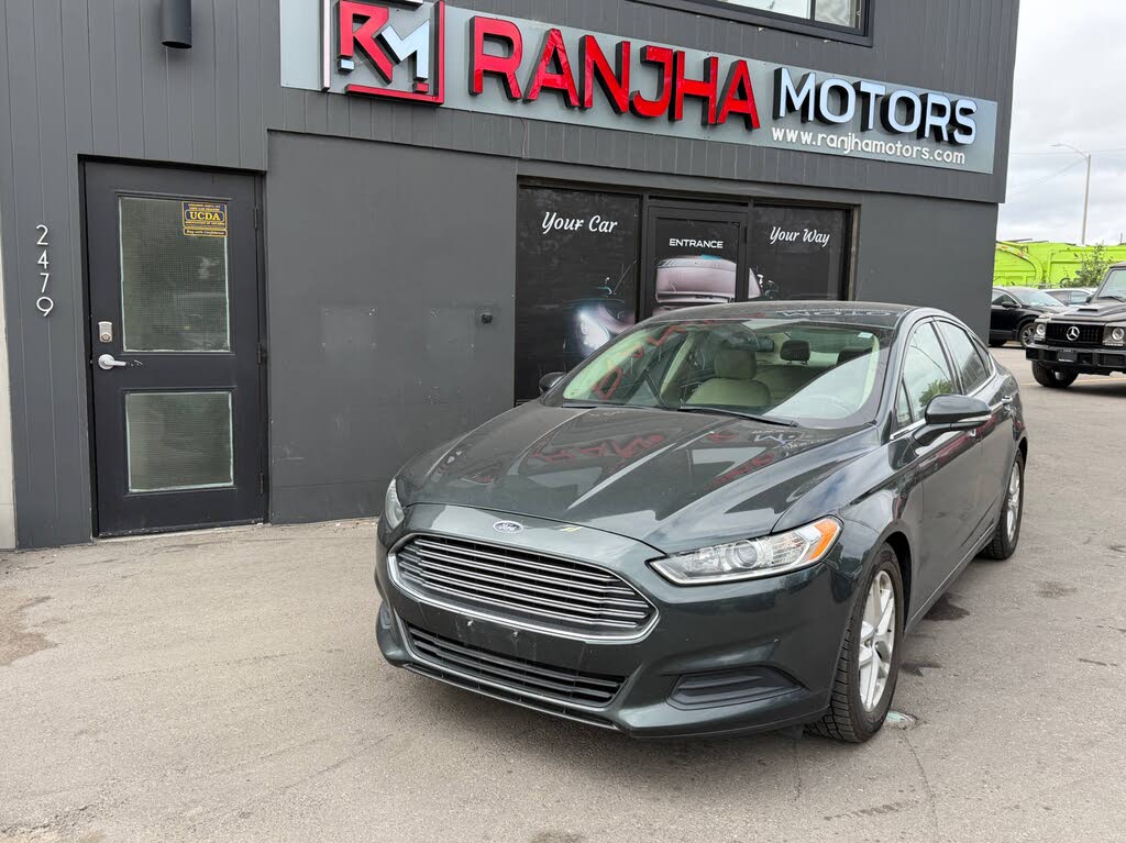 Ford Fusion SE 2015