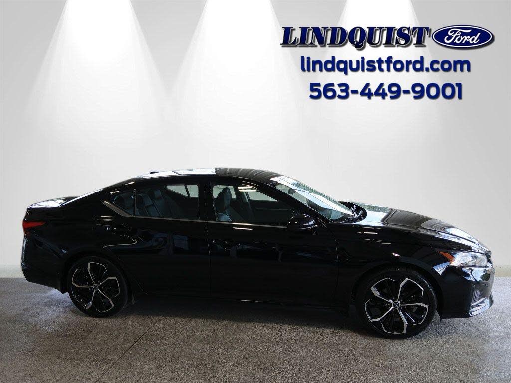 2023 Nissan Altima 2.5 SR FWD