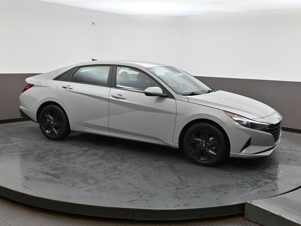 2023 Hyundai Elantra Preferred FWD