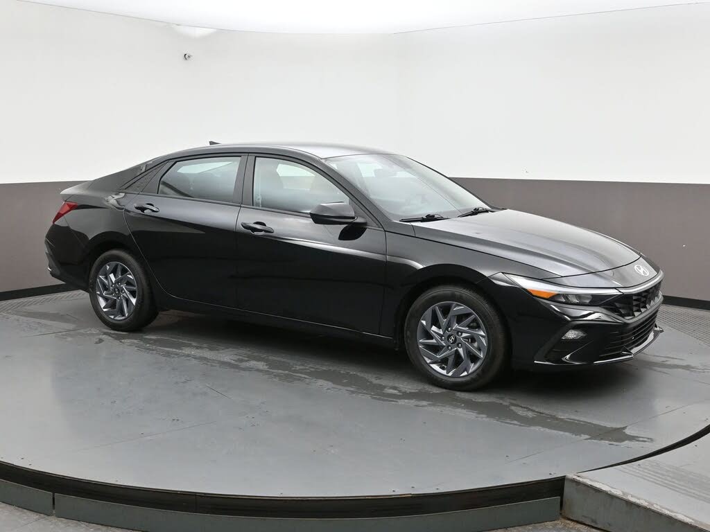 2024 Hyundai Elantra Preferred FWD