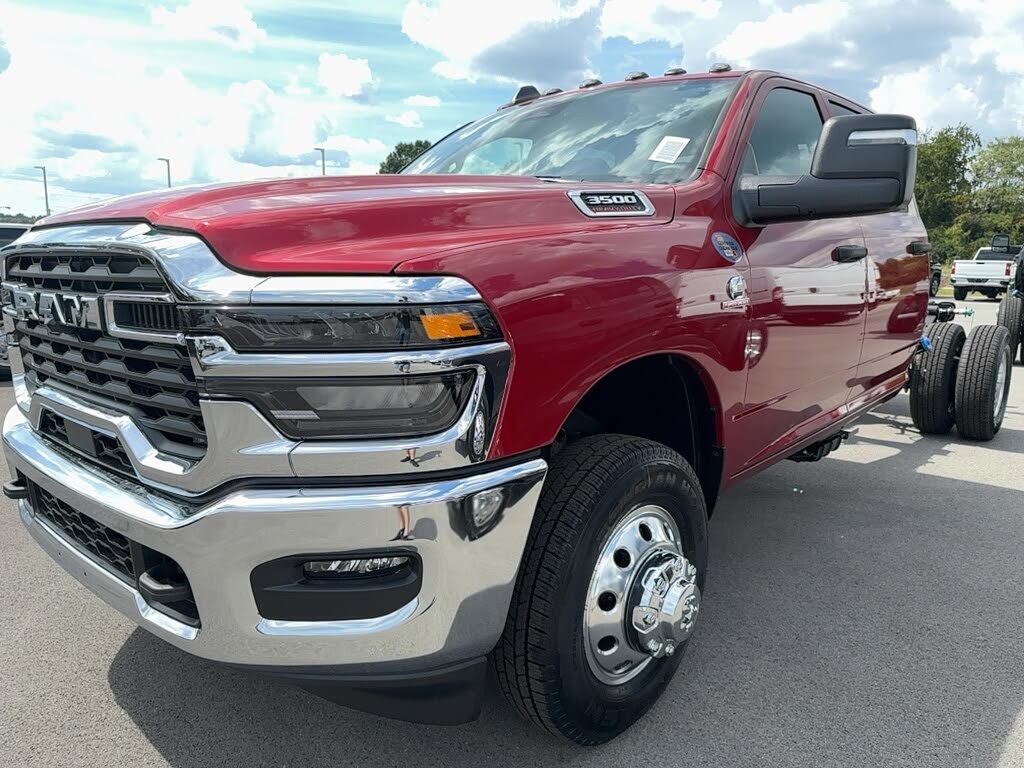 2026 RAM 3500 Chassis Tradesman Crew Cab LB DRW 4WD