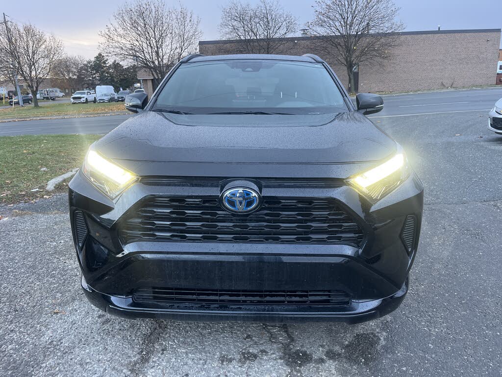 2022 Toyota RAV4 Hybrid SE AWD