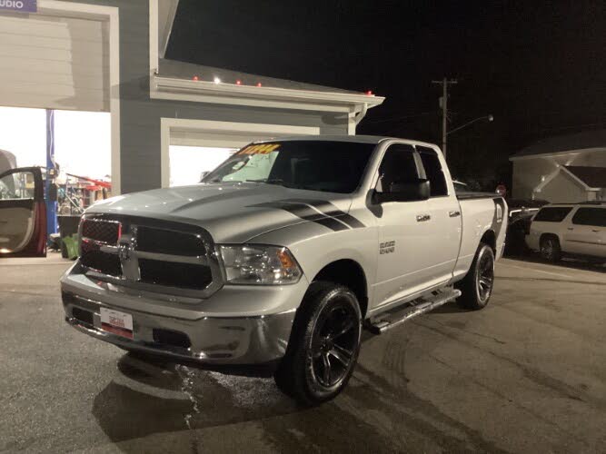 2015 RAM 1500 SLT Quad Cab 4WD