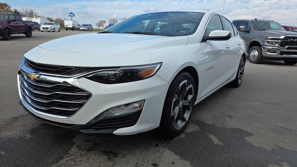 2024 Chevrolet Malibu LT with 1LT FWD