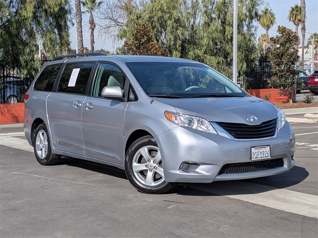 2011 Toyota Sienna 7-Passenger V6 FWD