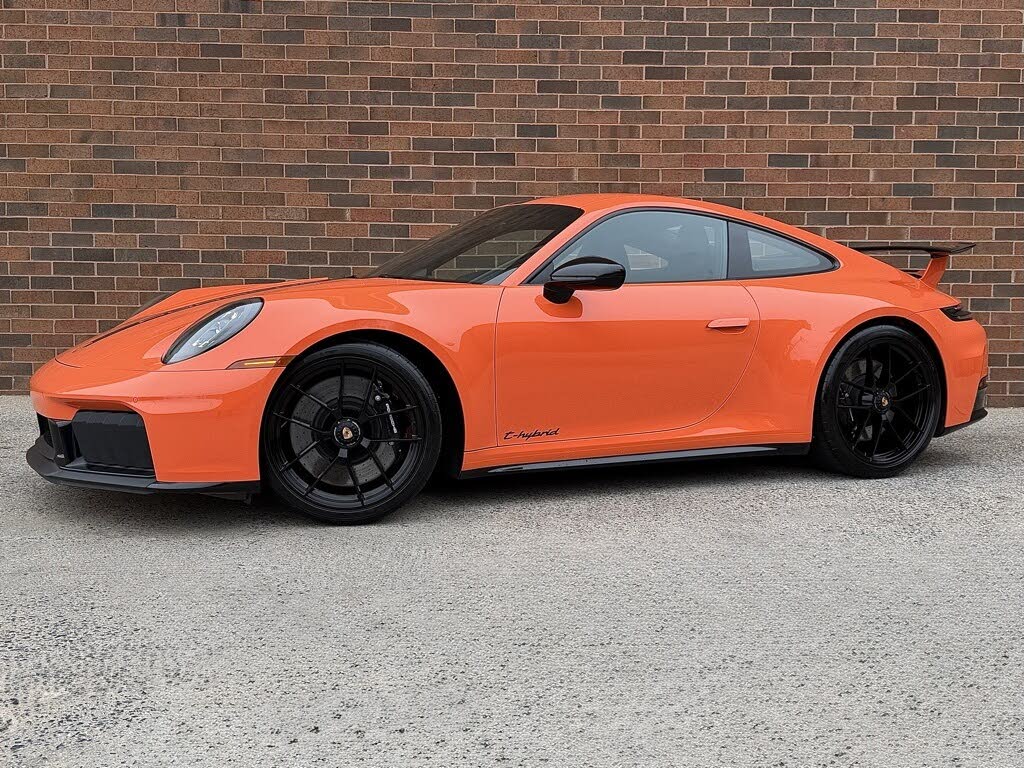 2025 Porsche 911 Carrera GTS Coupe RWD