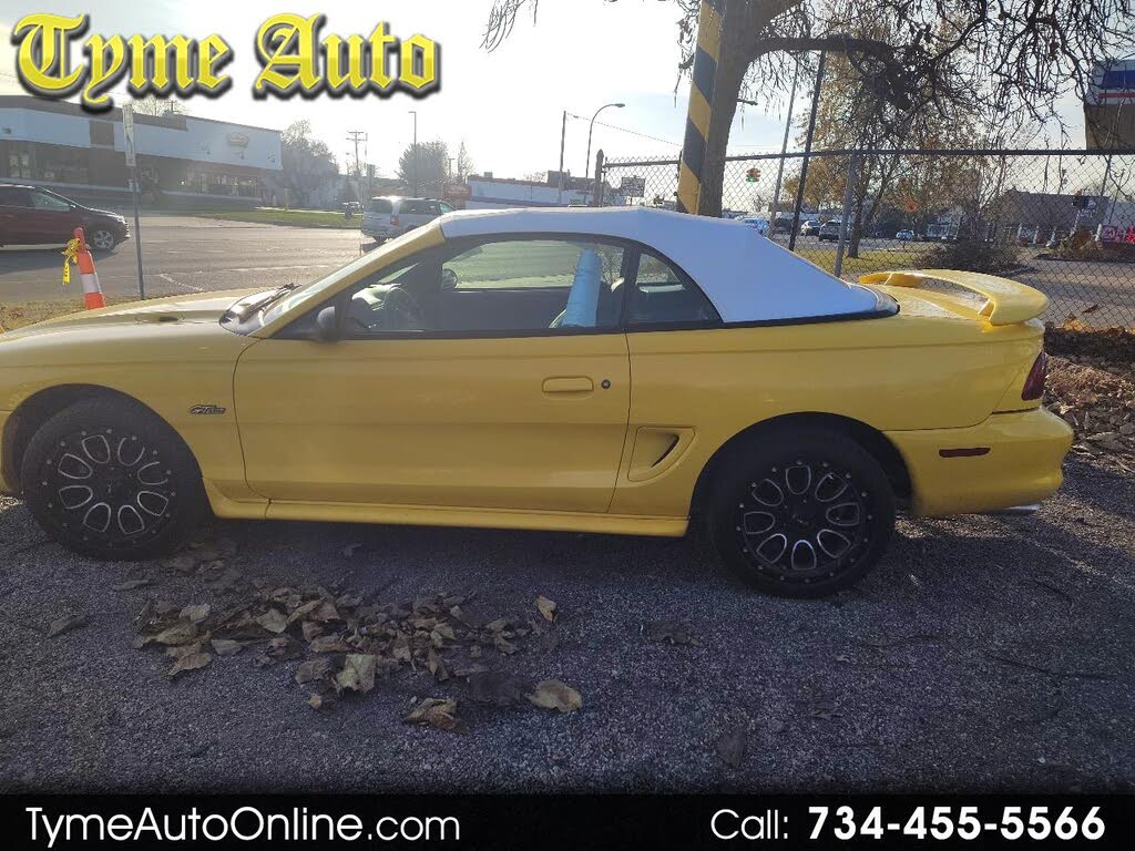 1998 Ford Mustang GT Convertible RWD