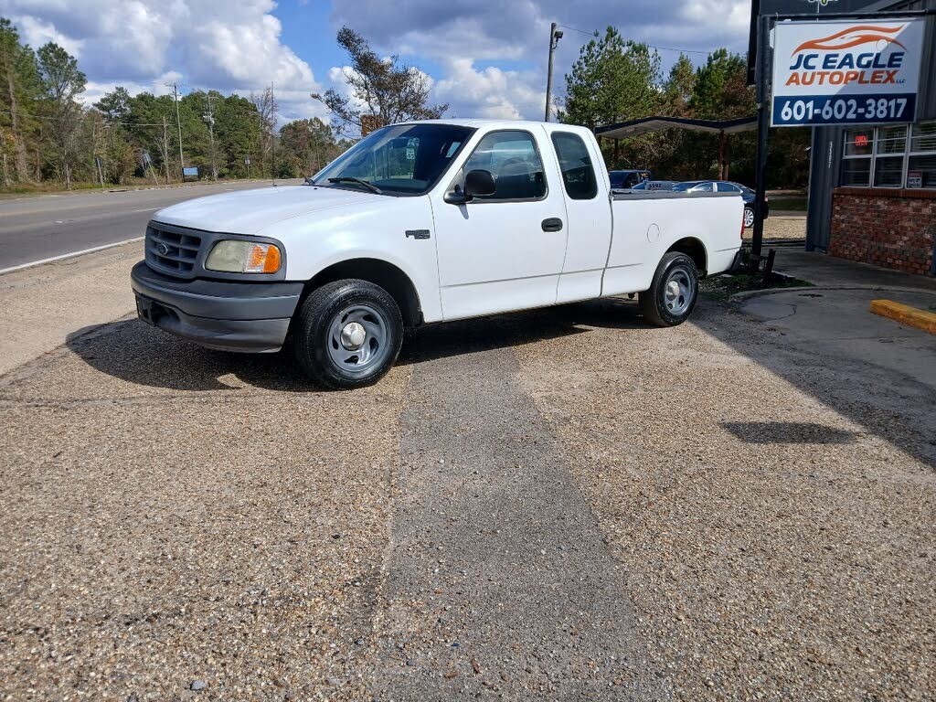 2002 Ford F-150 XL SuperCab SB