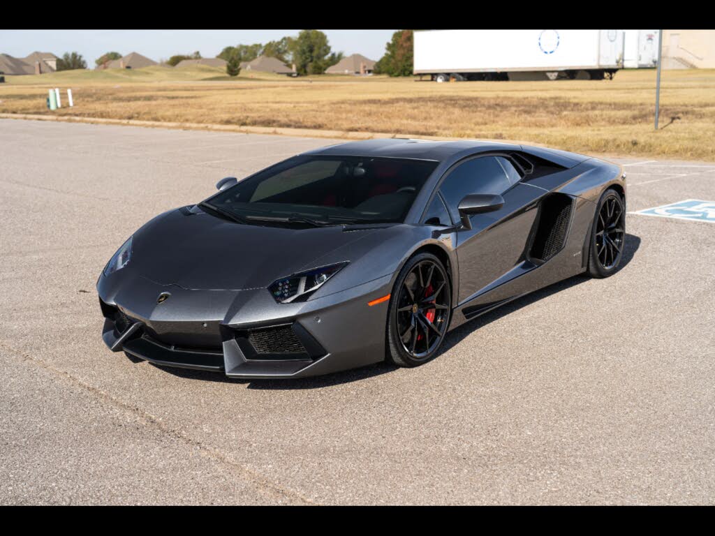 2014 Lamborghini Aventador LP 700-4