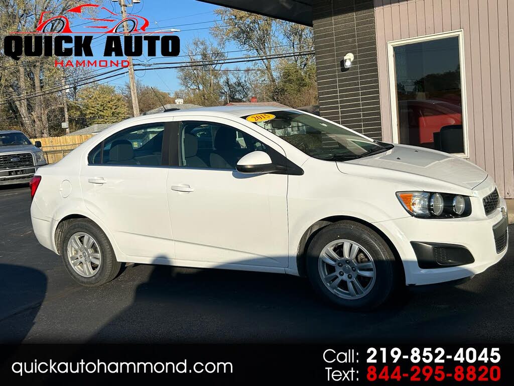2015 Chevrolet Sonic LT Sedan FWD