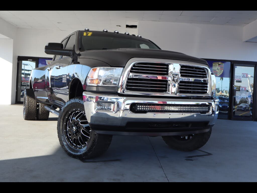 2017 RAM 3500 Big Horn Crew Cab LB DRW 4WD
