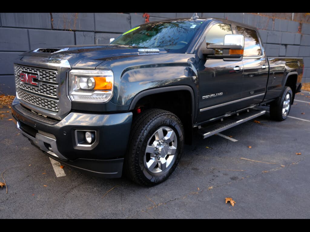 2018 GMC Sierra 3500HD Denali Crew Cab LB 4WD