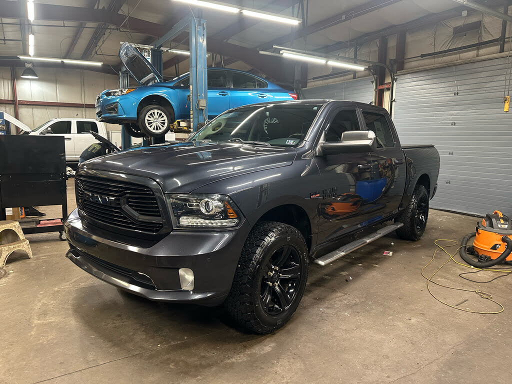 2018 RAM 1500 Sport Crew Cab 4WD