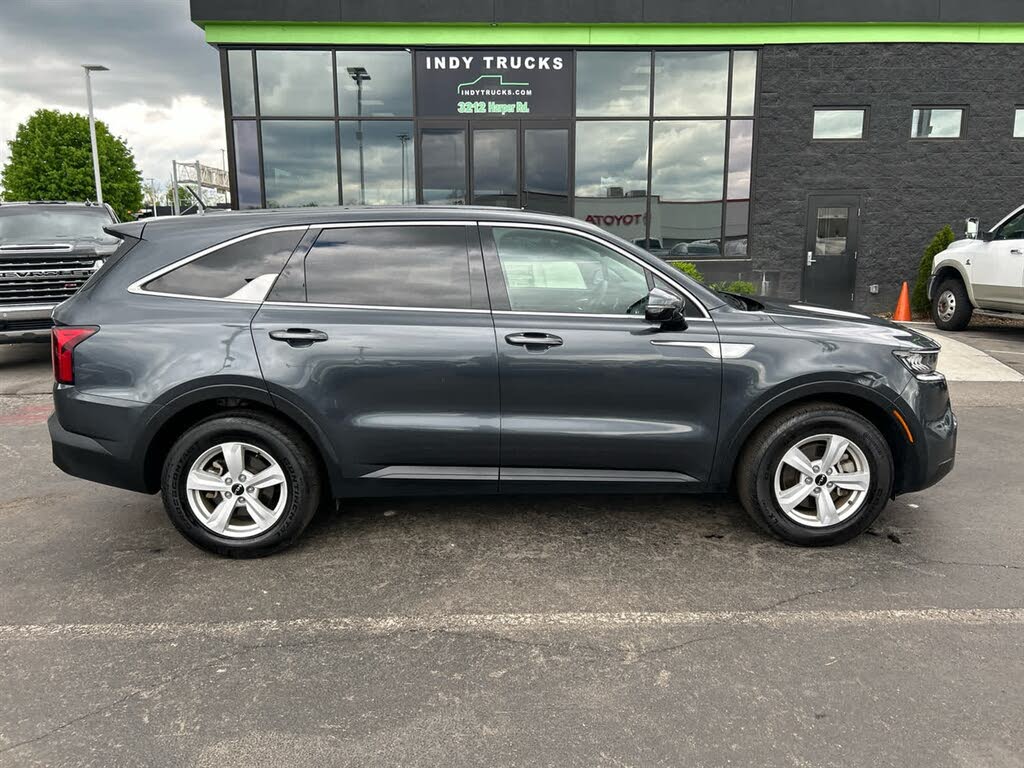 2023 Kia Sorento LX FWD