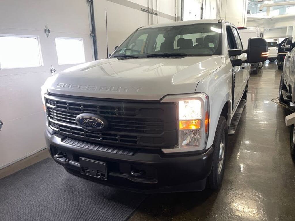 2025 Ford F-350 Super Duty XL Crew Cab RWD