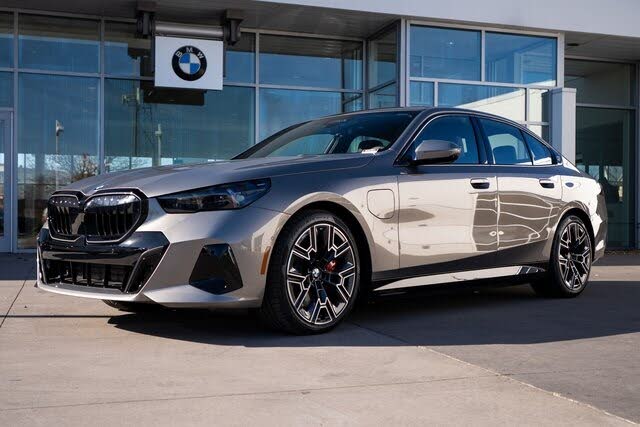 2026 BMW 5 Series 550e xDrive