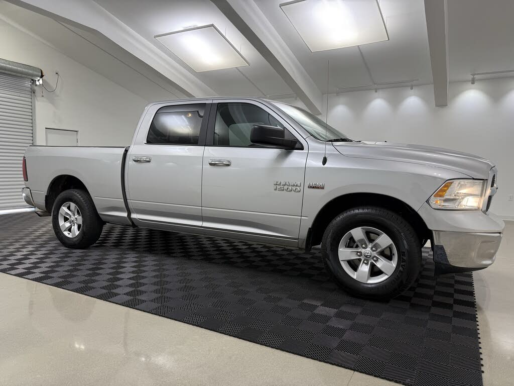 2017 RAM 1500 SLT Crew Cab RWD