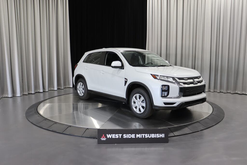 2025 Mitsubishi RVR ES FWD