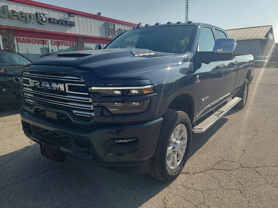 2025 RAM 3500 Laramie Crew Cab LB 4WD