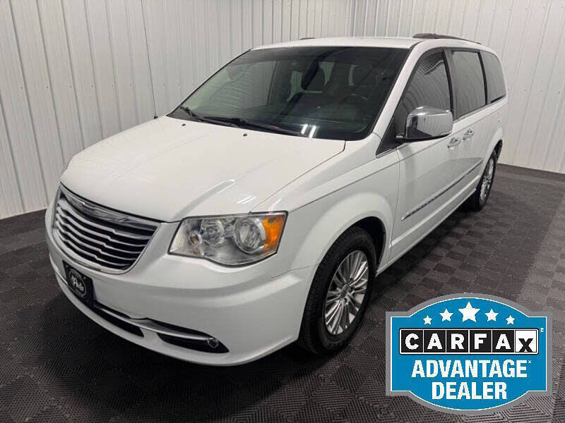 2015 Chrysler Town & Country Touring-L FWD