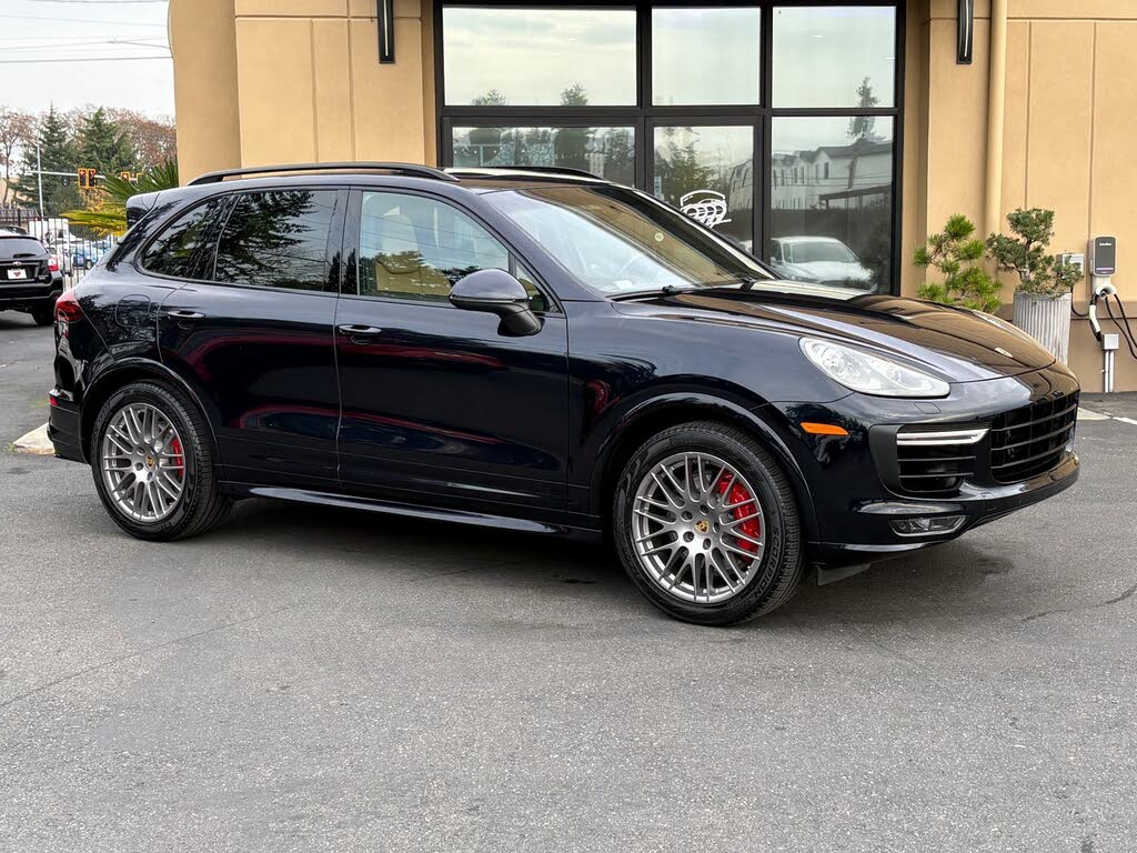 2016 Porsche Cayenne GTS AWD