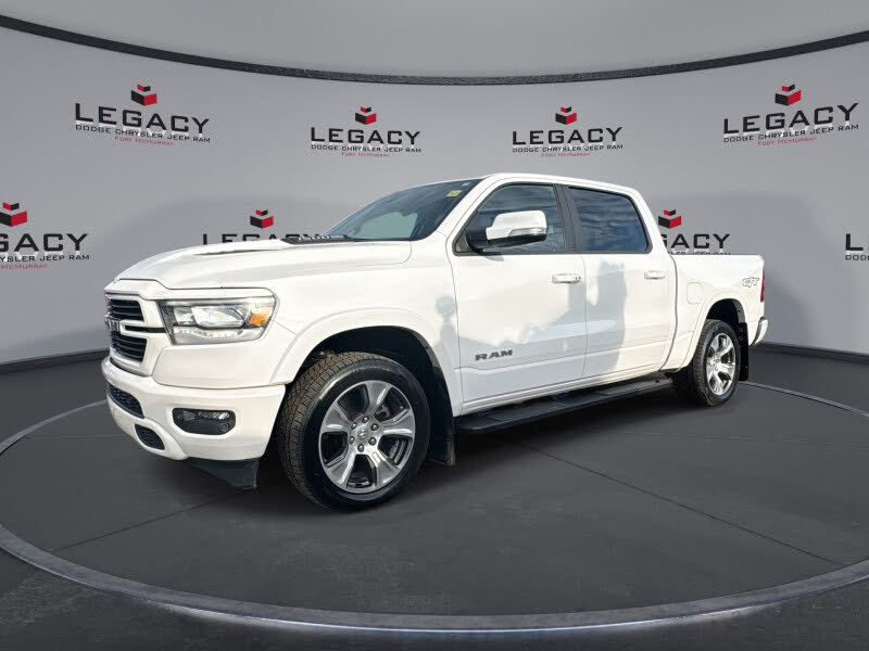 RAM 1500 Laramie Crew Cab 4WD 2022