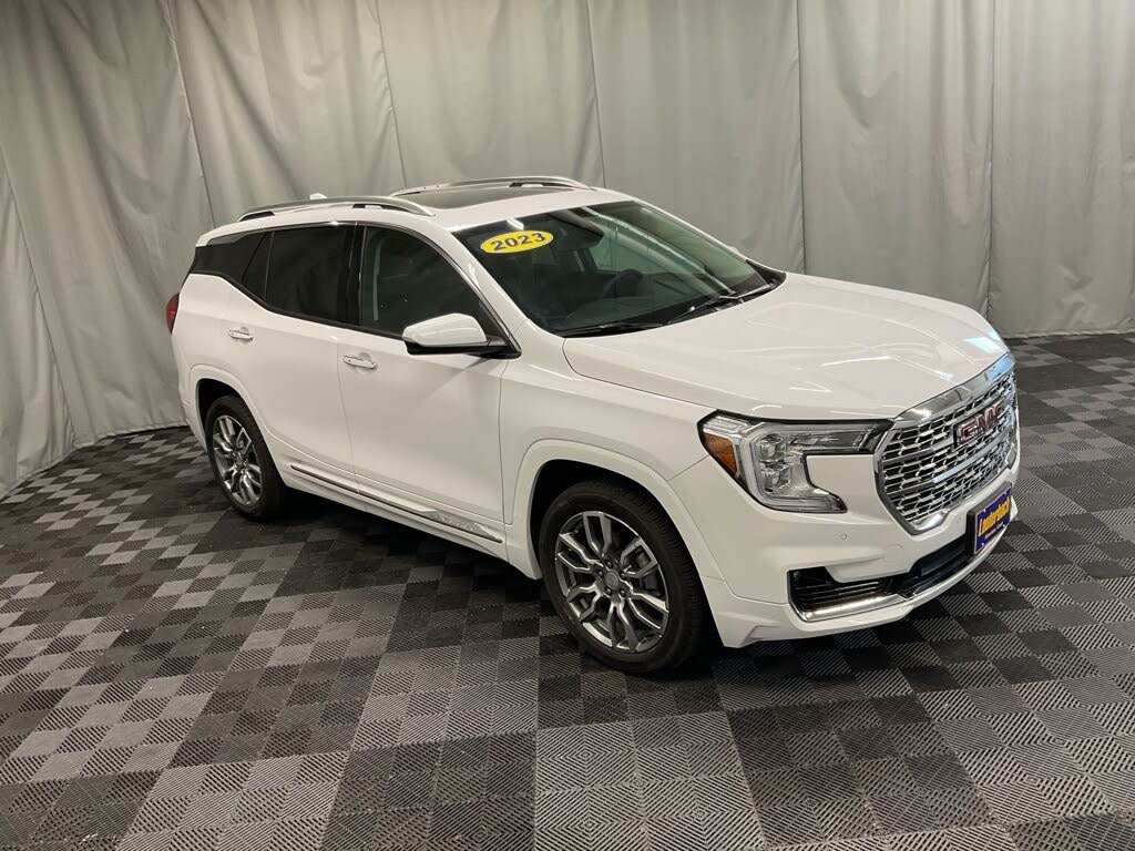 2023 GMC Terrain Denali AWD