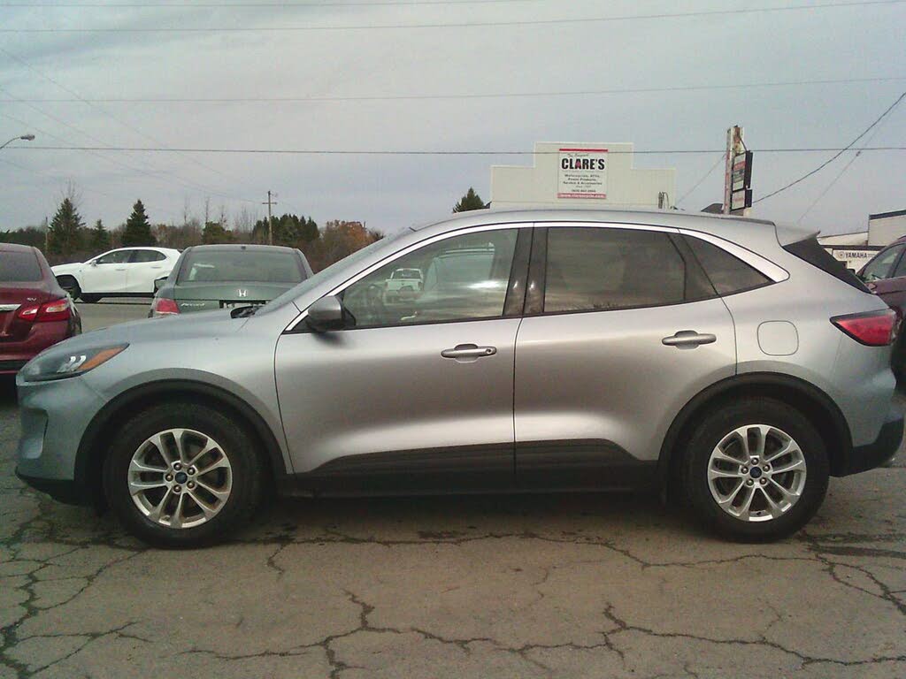 2021 Ford Escape SE FWD