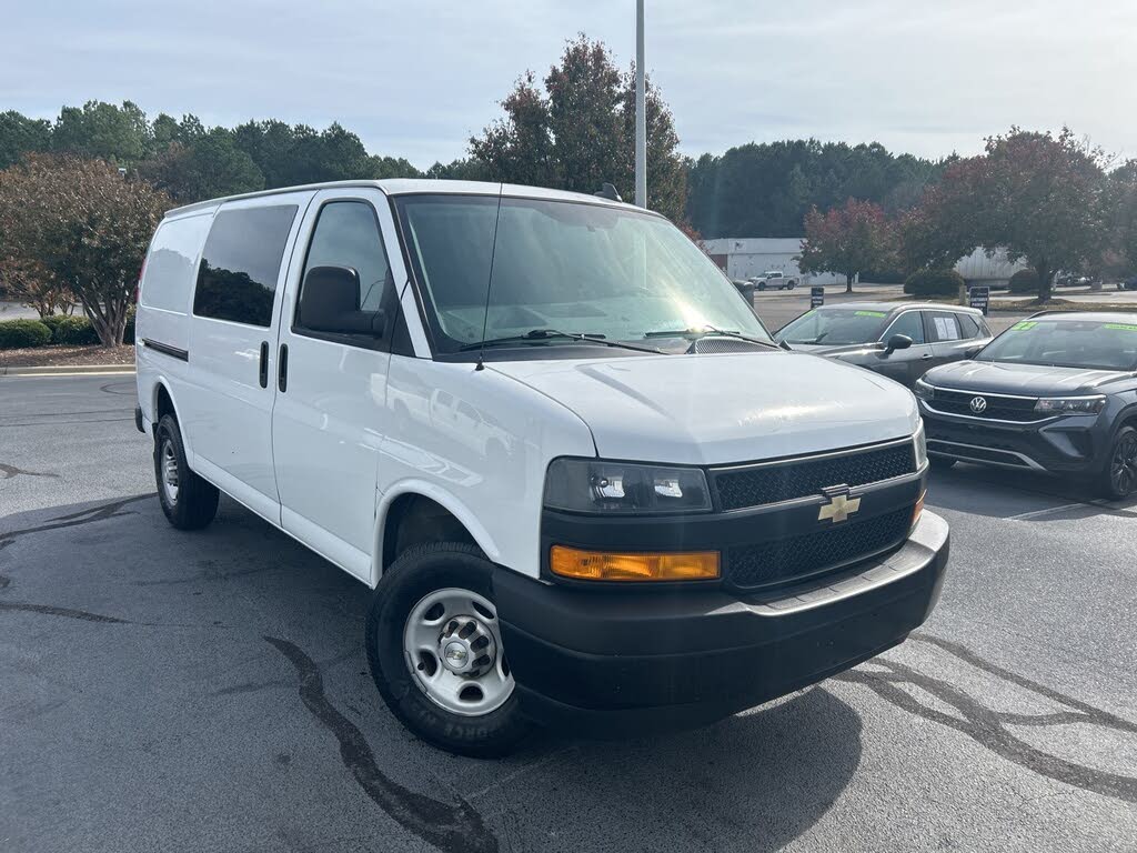 2022 Chevrolet Express Cargo 2500 RWD