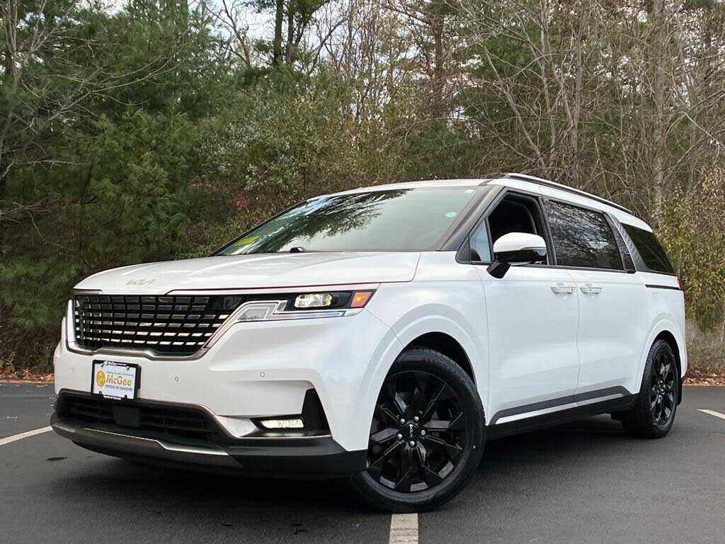 2024 Kia Carnival SX FWD